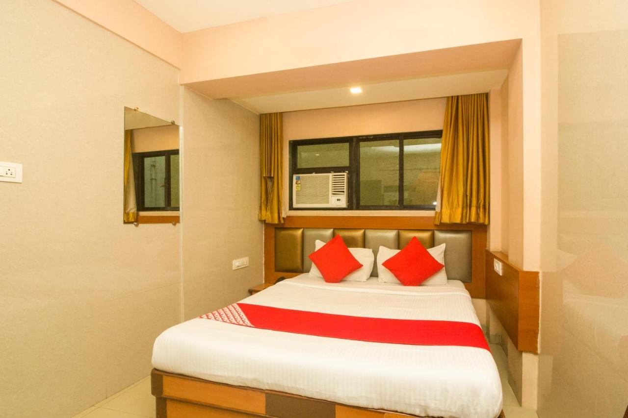 Oyo Hotel Sarovar Grand Kalamboli Esterno foto