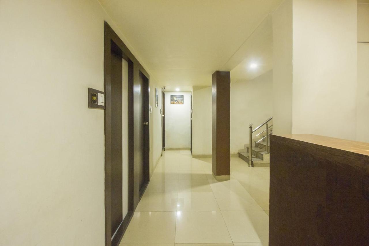 Oyo Hotel Sarovar Grand Kalamboli Esterno foto
