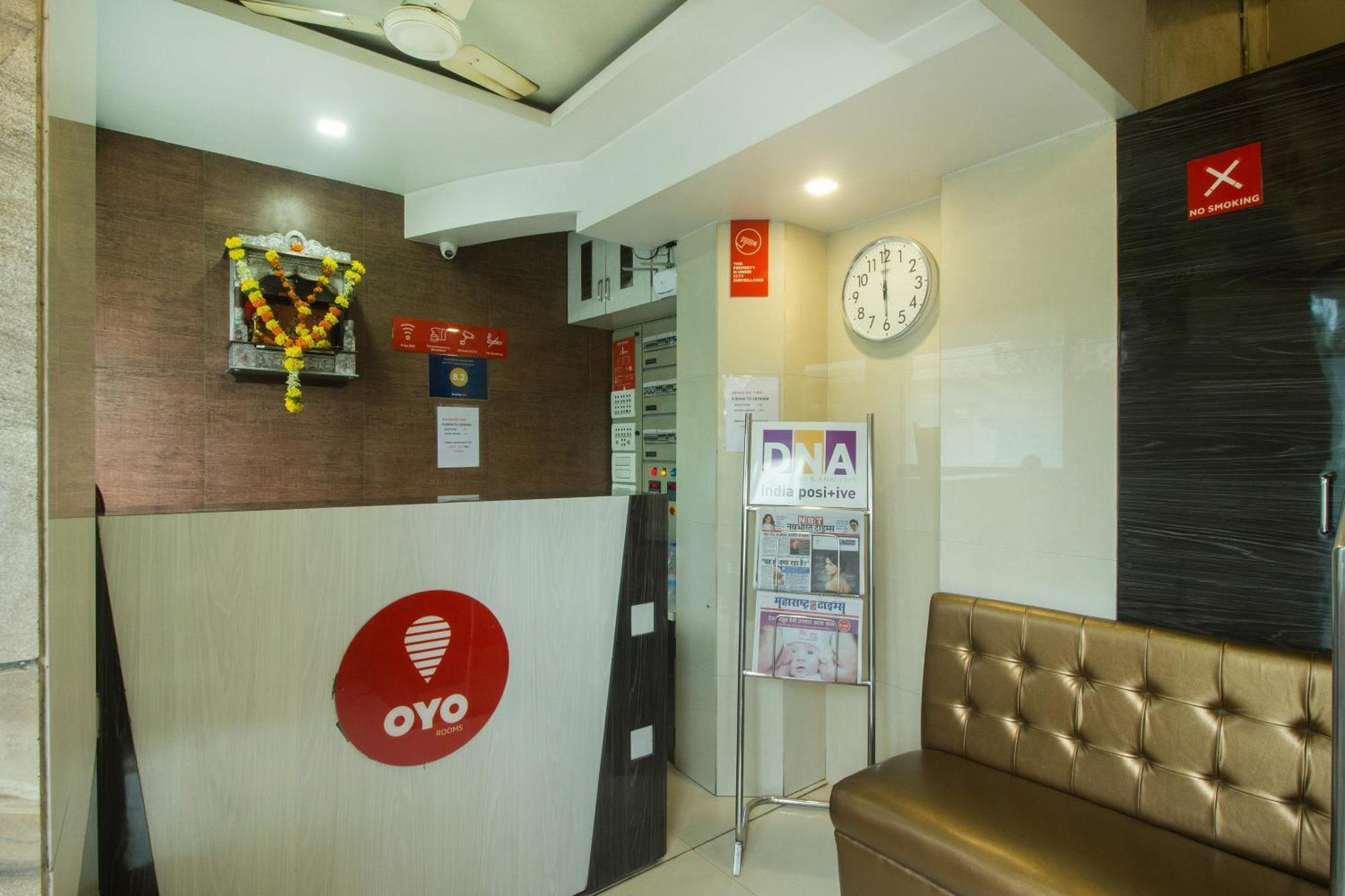 Oyo Hotel Sarovar Grand Kalamboli Esterno foto