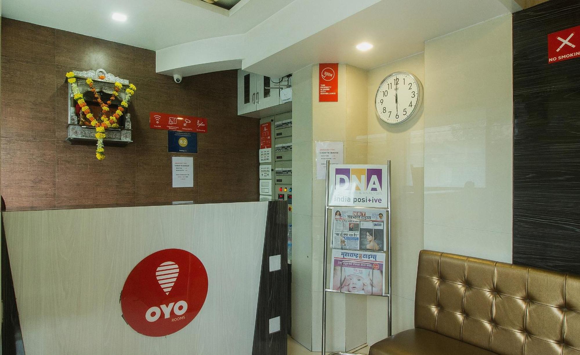 Oyo Hotel Sarovar Grand Kalamboli Esterno foto