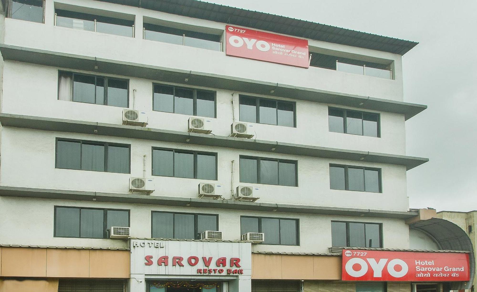 Oyo Hotel Sarovar Grand Kalamboli Esterno foto