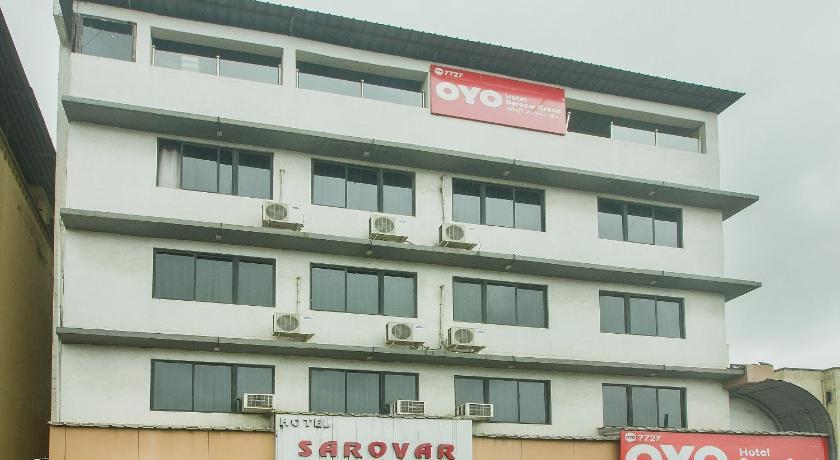 Oyo Hotel Sarovar Grand Kalamboli Esterno foto