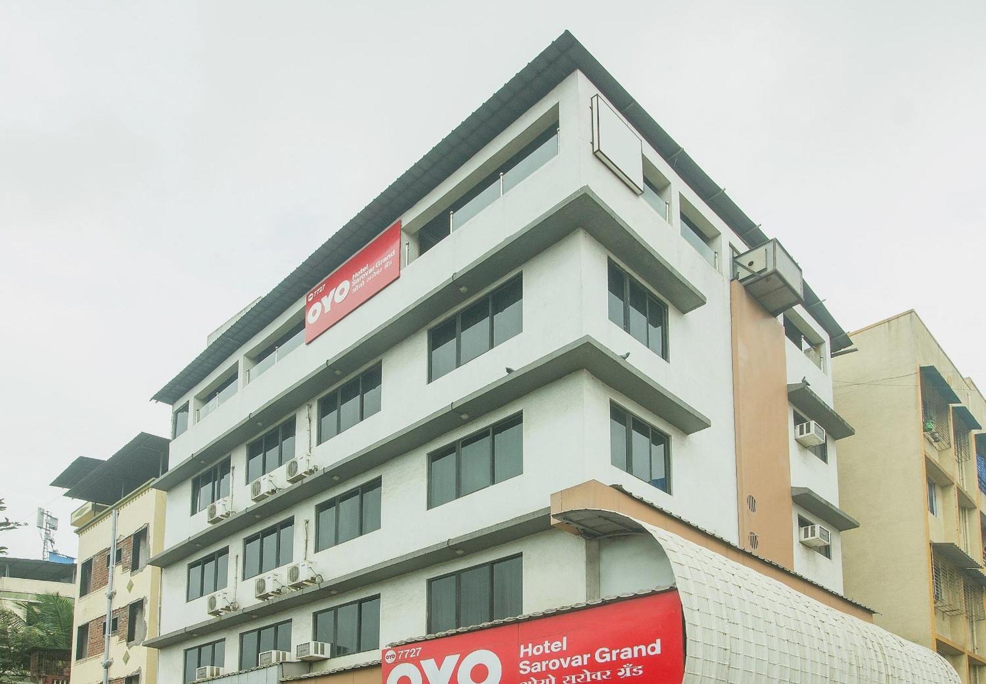 Oyo Hotel Sarovar Grand Kalamboli Esterno foto