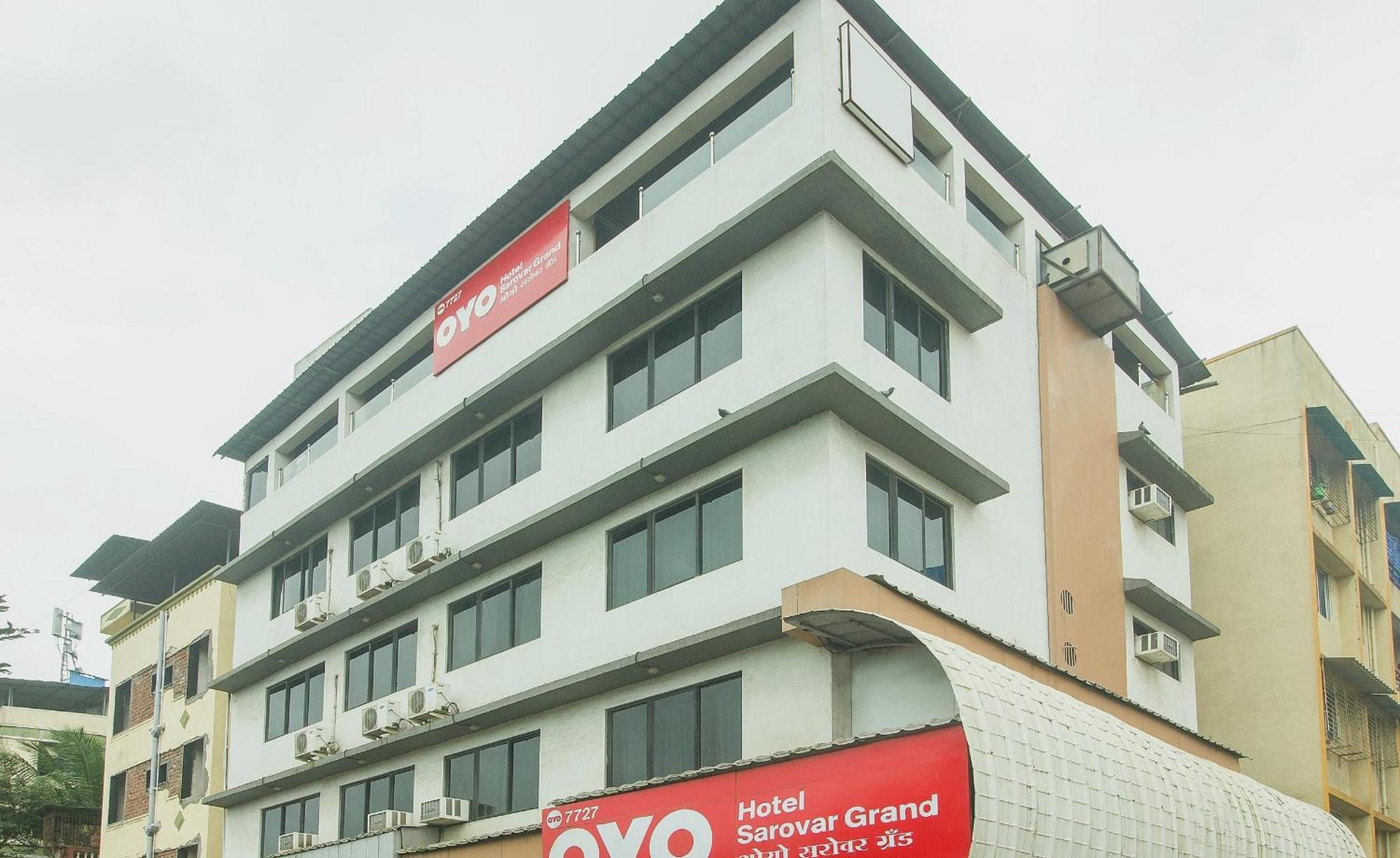 Oyo Hotel Sarovar Grand Kalamboli Esterno foto